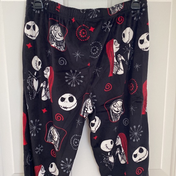 The Nightmare Before Christmas Pajama Pants. Size Small (4/6) - Picture 5 of 7